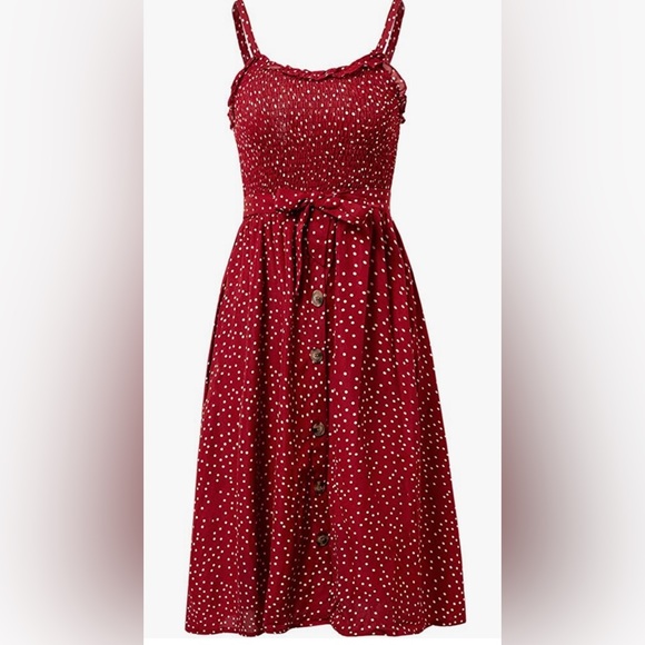 Red sundress with spaghetti straps and waist tie. With pockets! - Picture 3 of 7